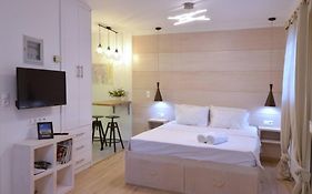 Petralona, A Sweet And Cozy Apartment